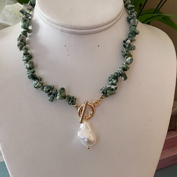 Jewelry - Layered Statement Necklace – Fashion Icon Must-Have